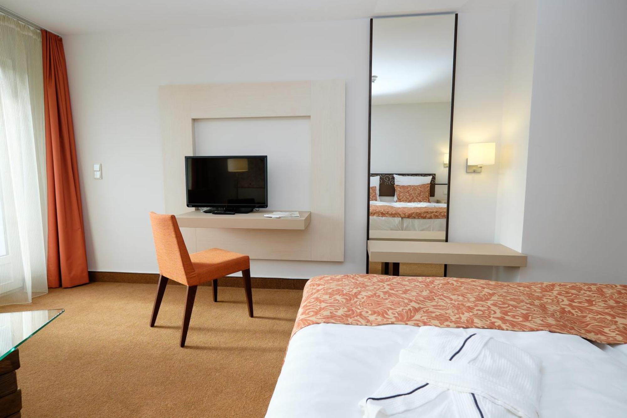 Hotel Baeren Titisee Стая снимка