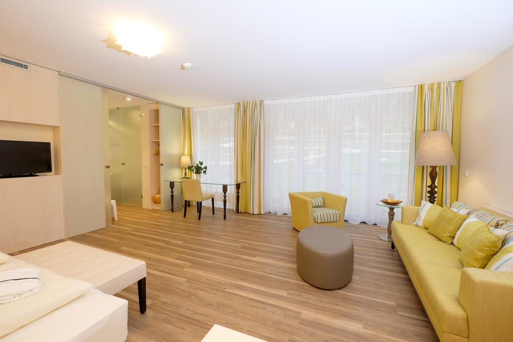 Hotel Baeren Titisee Стая снимка