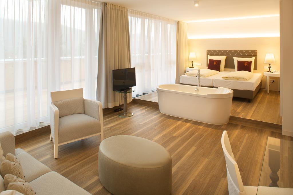 Hotel Baeren Titisee Екстериор снимка